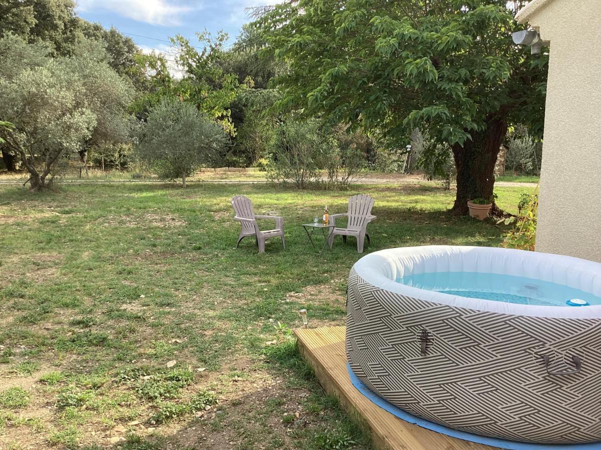 Au Mas Des Chenes Villa La Baume-de-Transit Екстериор снимка
